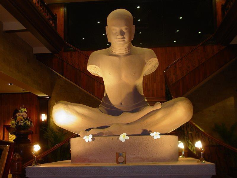 Apsara Holiday Hotel シェムリアップ エクステリア 写真
